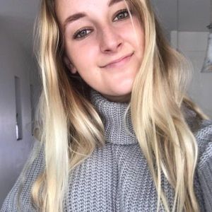 Meet your Posher, Alicia